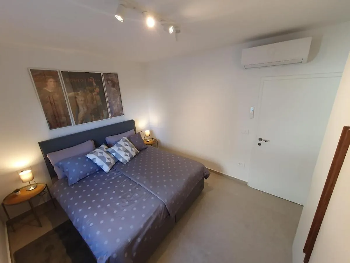 Premium Tar Apartment Tar-Vabriga 0*,  Croatia